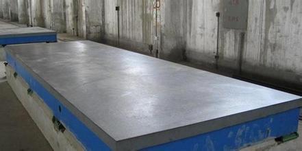 鑄鐵平板平臺的使用與放置規(guī)范及機械烘干砂應用要點