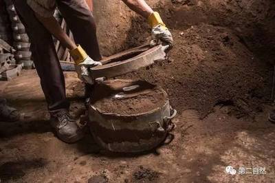 新材料技術(shù)推廣服務(wù) 以尼羅河沙鑄造科威特金屬雙拼碗的工藝與價(jià)值